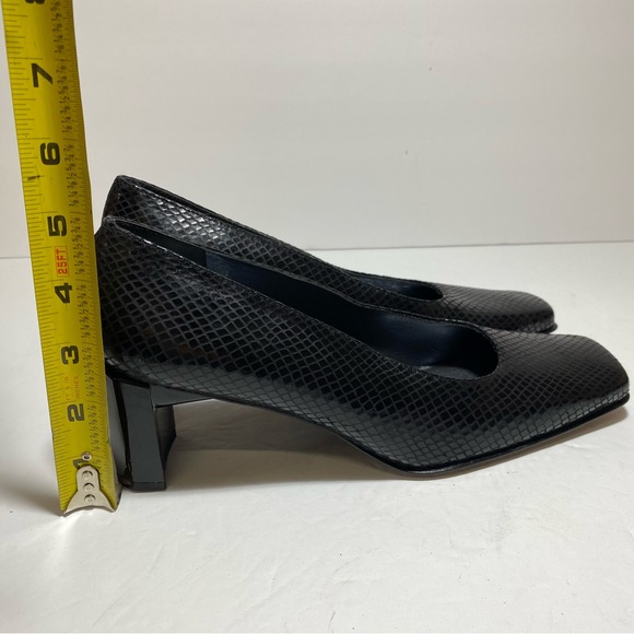Stuart Weitzman Black Leather Square Toe Heels Pumps.Size 7.5 - Picture 9 of 15